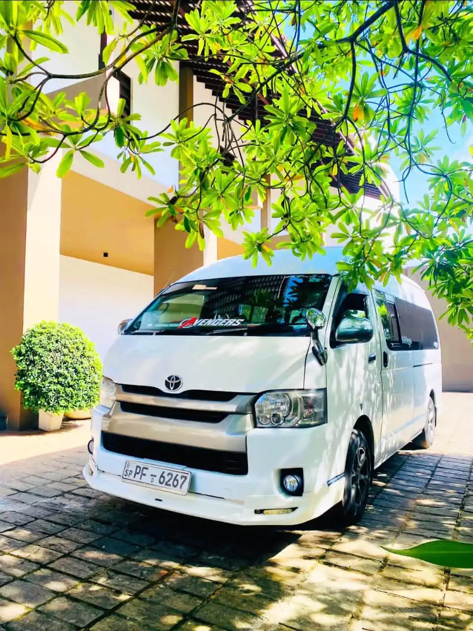 Toyota KDH Van for group tours Sri Lanka - 8 seater spacious van with powerful AC for large families and groups